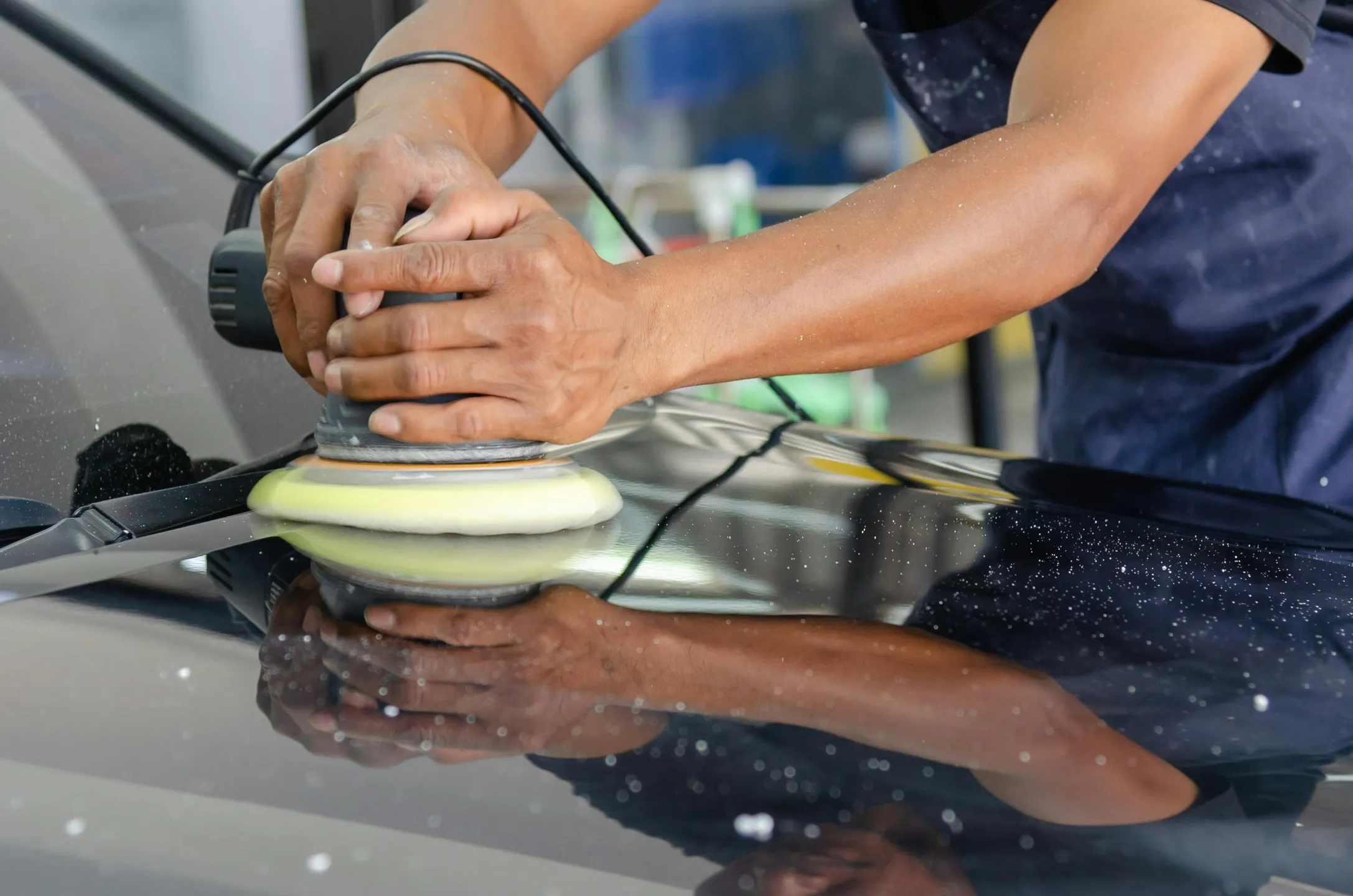 Devo considerar o estado da pintura do meu carro antes de o vender?