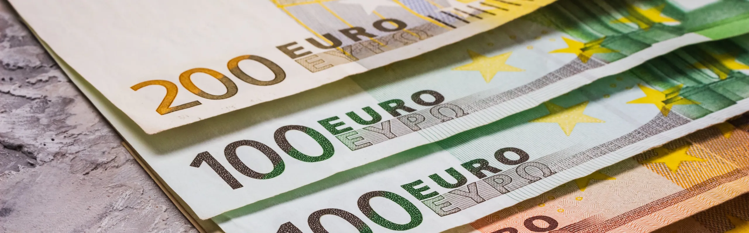 Quem paga o registo automóvel após a venda de um carro?